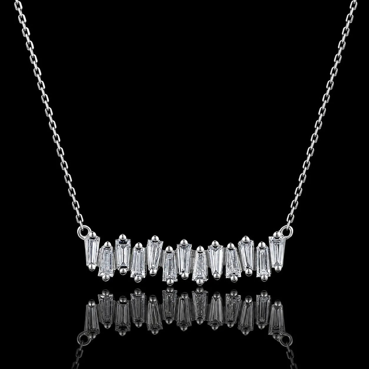 MUHUANG 0.68CT baguette diamond bar necklace in 18K white gold