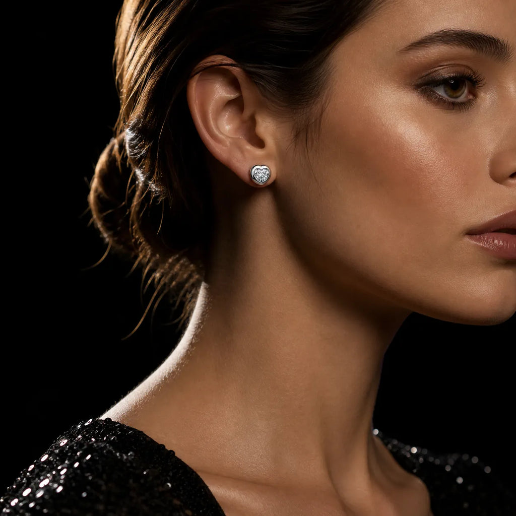 MUHUANG heart diamond stud earrings worn by model