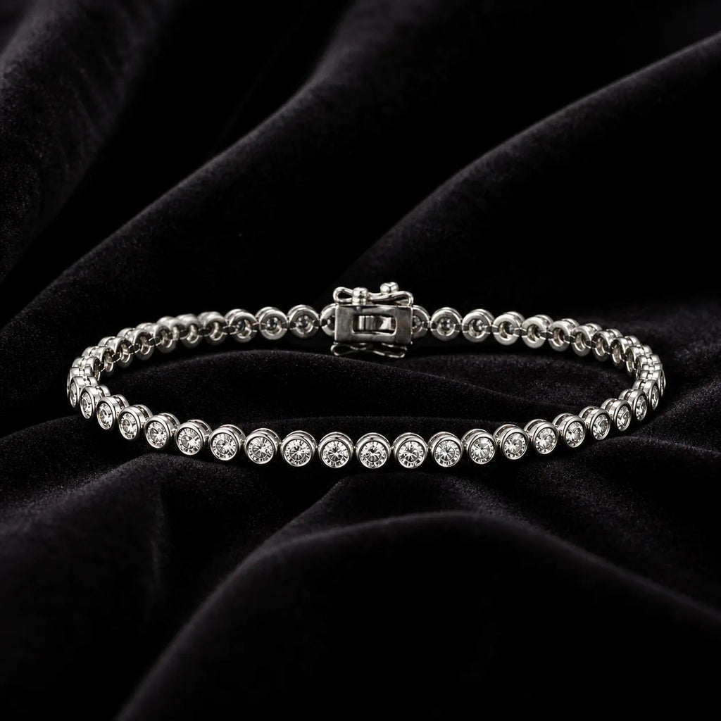 MUHUANG diamond tennis bracelet displayed on black velvet
