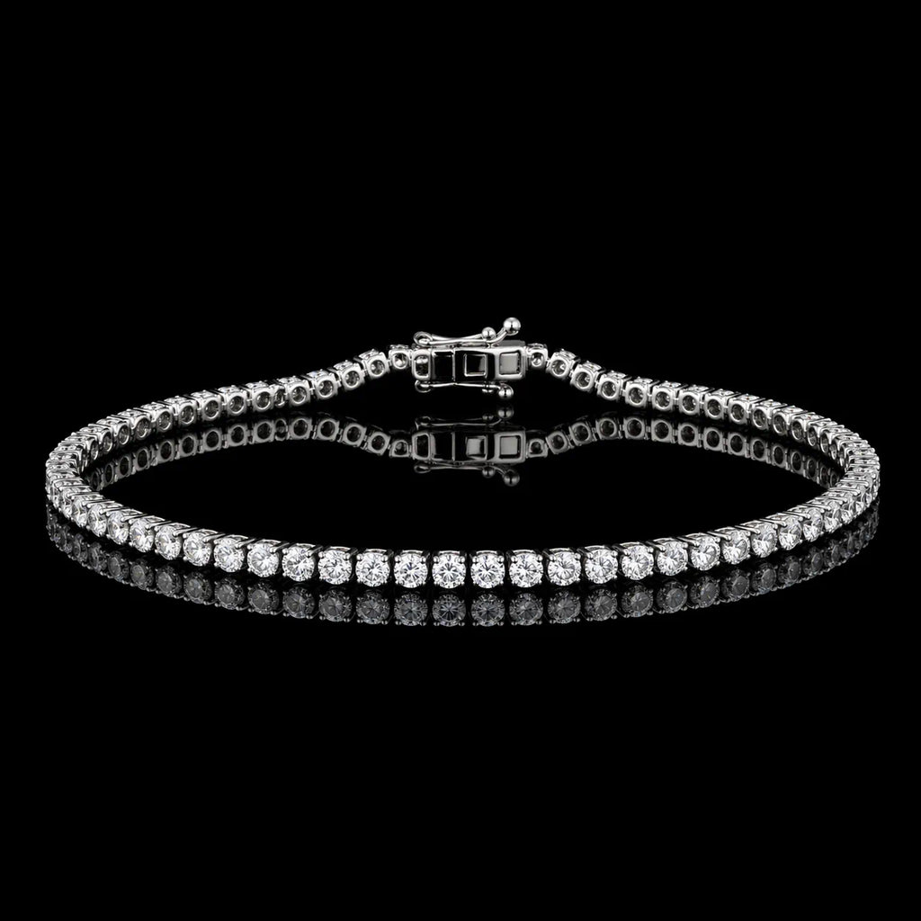 MUHUANG white gold tennis bracelet with round diamonds close-up
